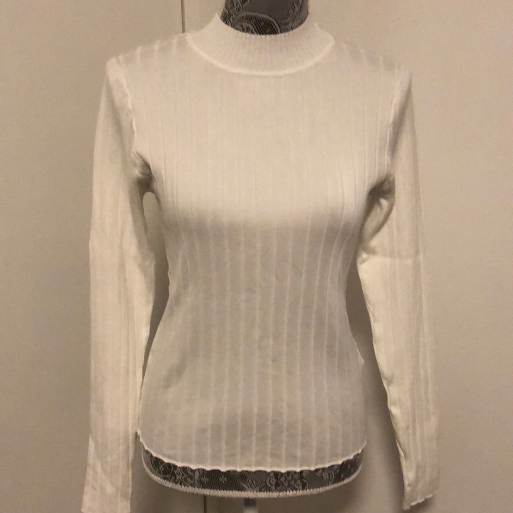 White sweater, like new